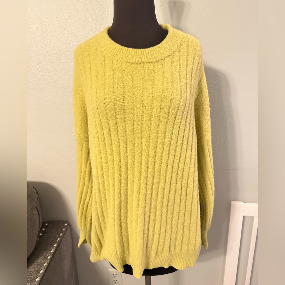 Aerie lime green sweater super cozy